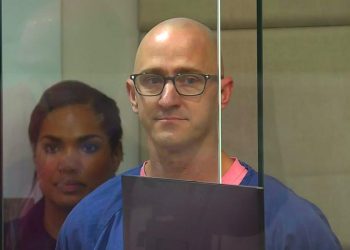 UÇUŞ SIRASINDA MOTORLARI KAPATMAYA ÇALIŞAN PİLOT “RÜYA GÖRDÜM” DEDİ