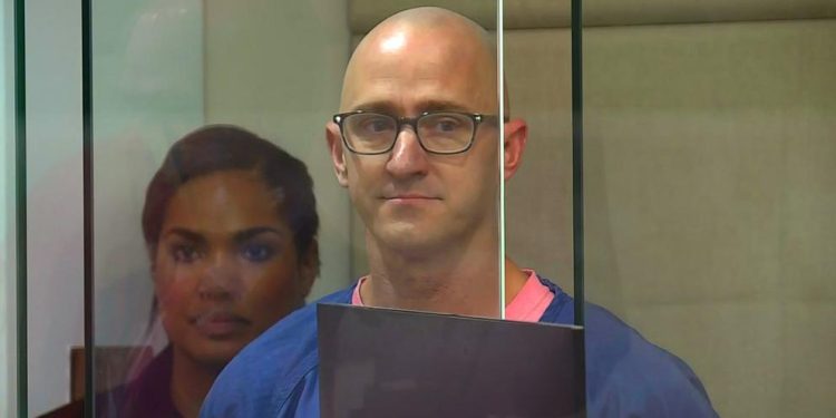 UÇUŞ SIRASINDA MOTORLARI KAPATMAYA ÇALIŞAN PİLOT “RÜYA GÖRDÜM” DEDİ