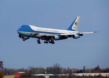 Trump’ın Uçağı İnebilsin Diye Etimesgut Havalimanı’nda Ağaç Kesimi Ve Yıkım!