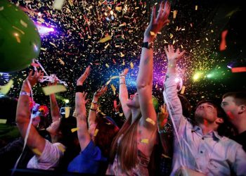 Havalimanında Yeni Yıl Partisi Denilince Akla İlk Gözen Air Gelirdi… Özcan Yaşar Yazdı…