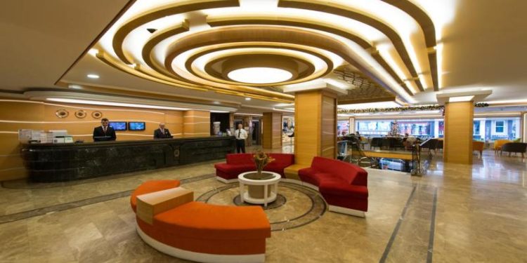 Zayıf Sezon Nedeniyle Alanya’da Oteller El Değiştiriyor