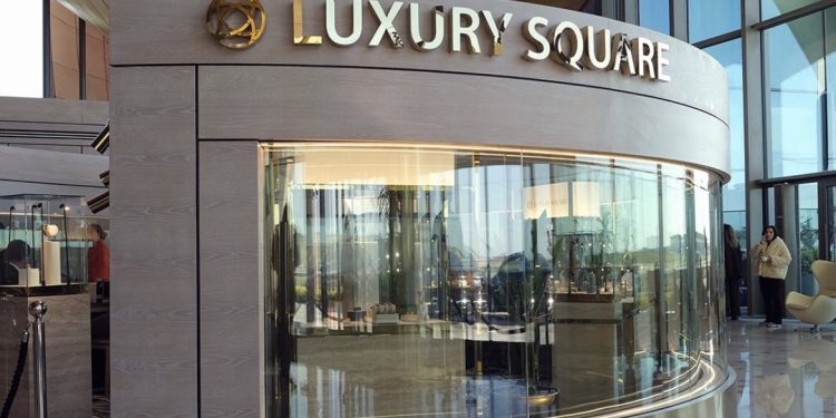 ATÜ’den “Luxury Square” Hamlesi
