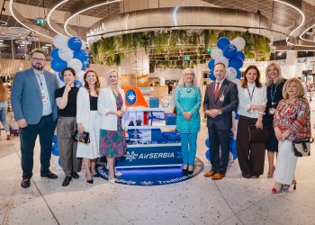 Uçak Kuyruğu Temalı Duty Free Standı