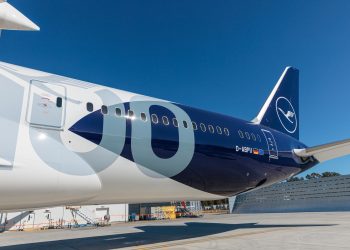 Lufthansa İlk A350-1000’ini 100. Yıl Renklerine Bürüdü