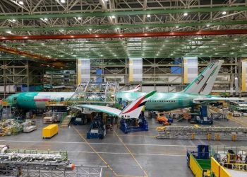 Emirates Boeing’e “Dur” Dedi