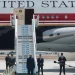 Trump’ın Air Force One’ının Önüne Geçen Merdiven!    Özcan YAŞAR Yazdı…