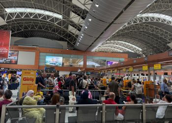 Sabiha Gökçen’de Bagaj Bandı Arızası Yolcuları Mağdur Etti