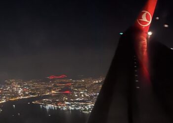 “Bir Uçak, Bir Şehir, Üç Köprü”